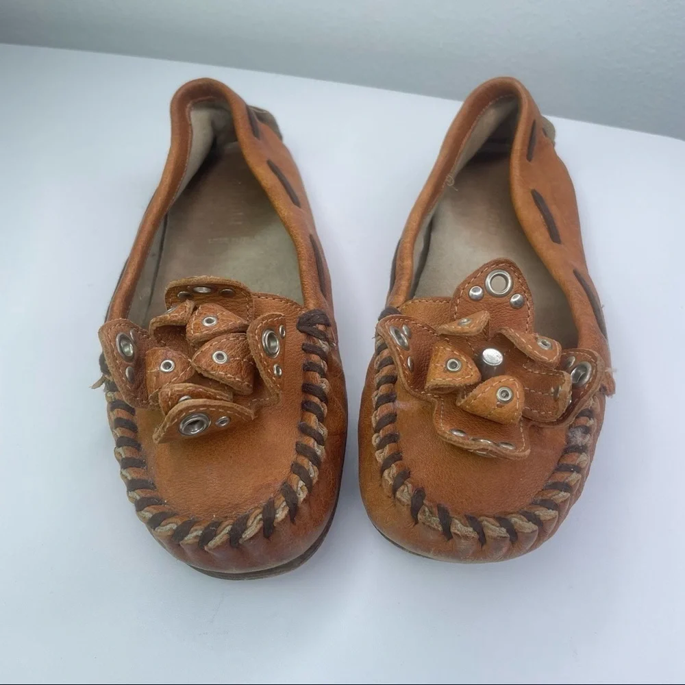 Miu Miu Moccasins Made in Italy Floral Embellishment w/ grommet detailing EU 36 - Picture 3 of 14